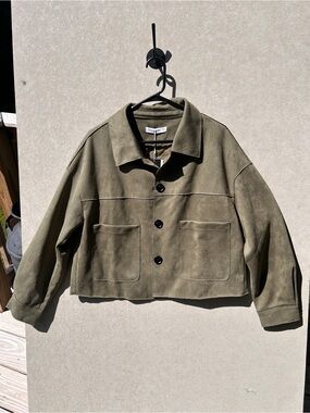 Olive Green Cropped Jacket - Women size medium new with tags #485